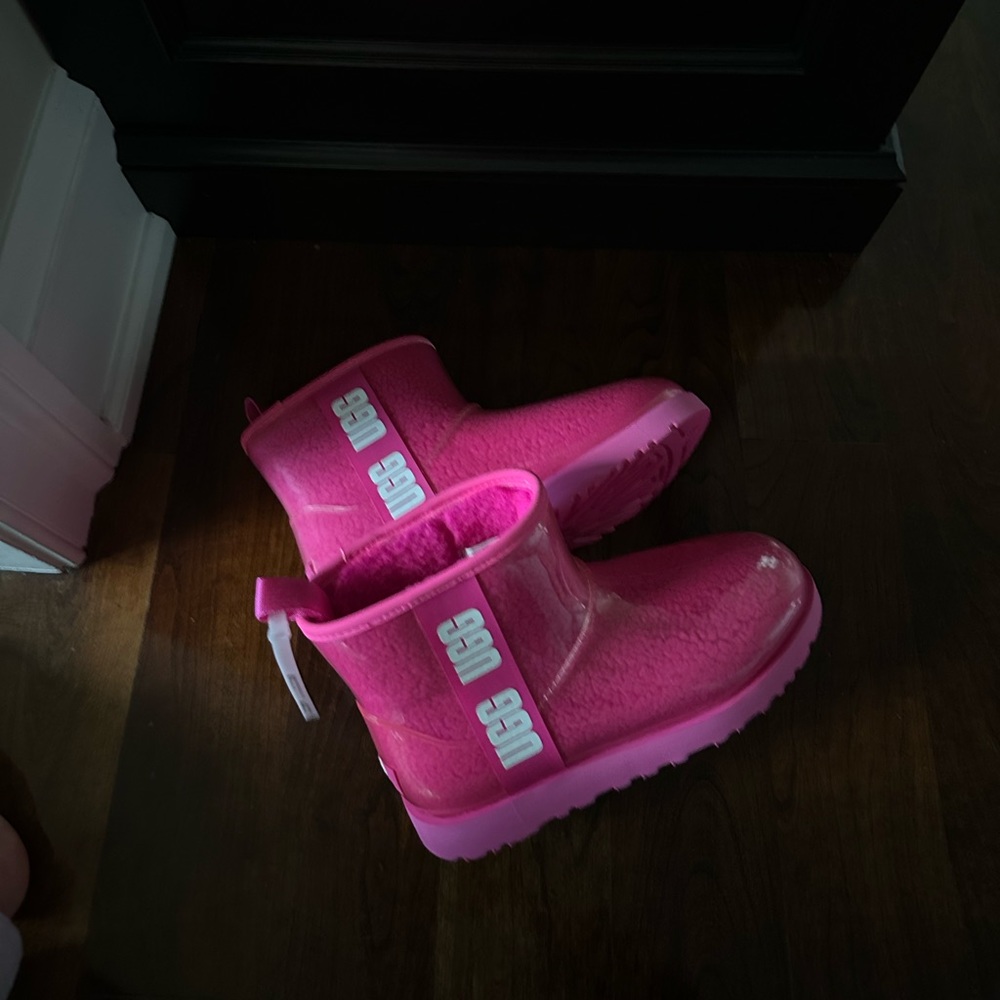 NWOT Clear mini UGG boots pink 8